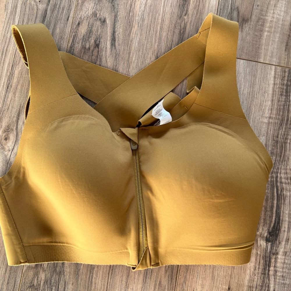Lululemon Athletica Enlite Gold Sports Bra with Front Zipper 36 C